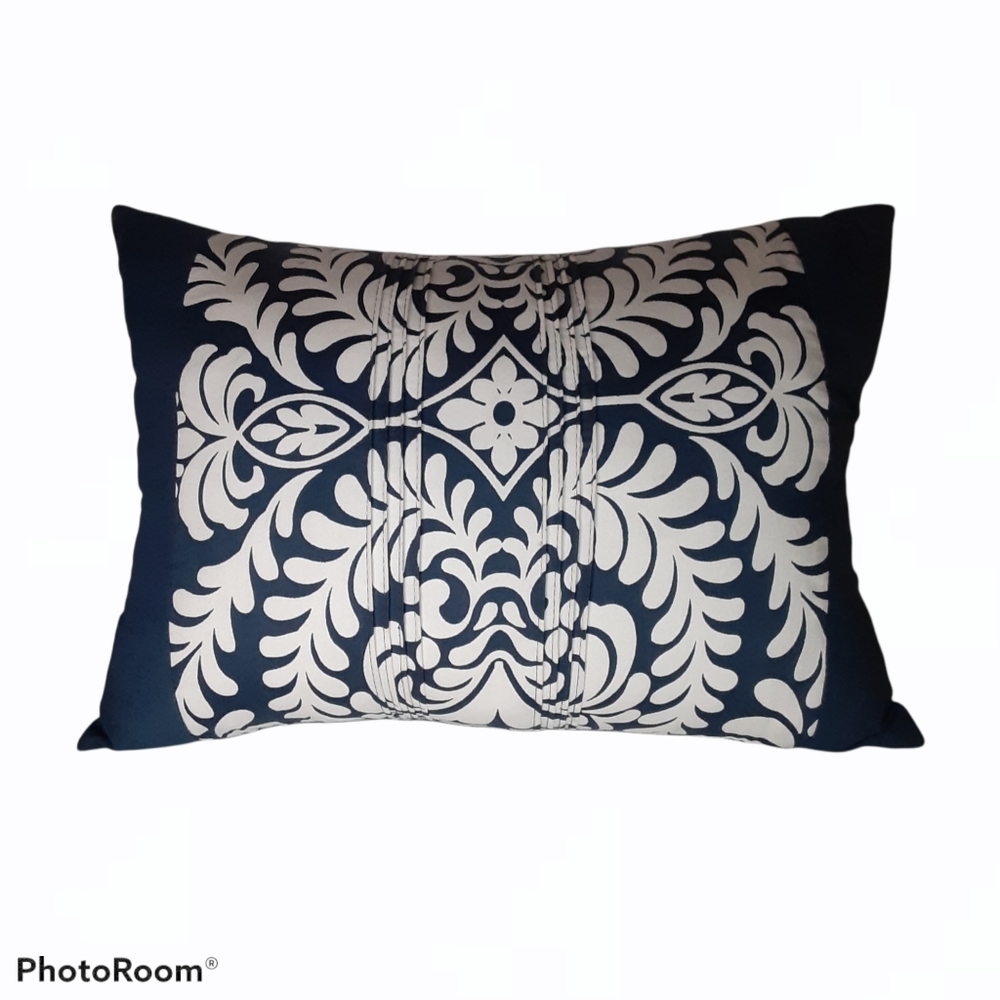 PILLOW Blue & white throw pillow